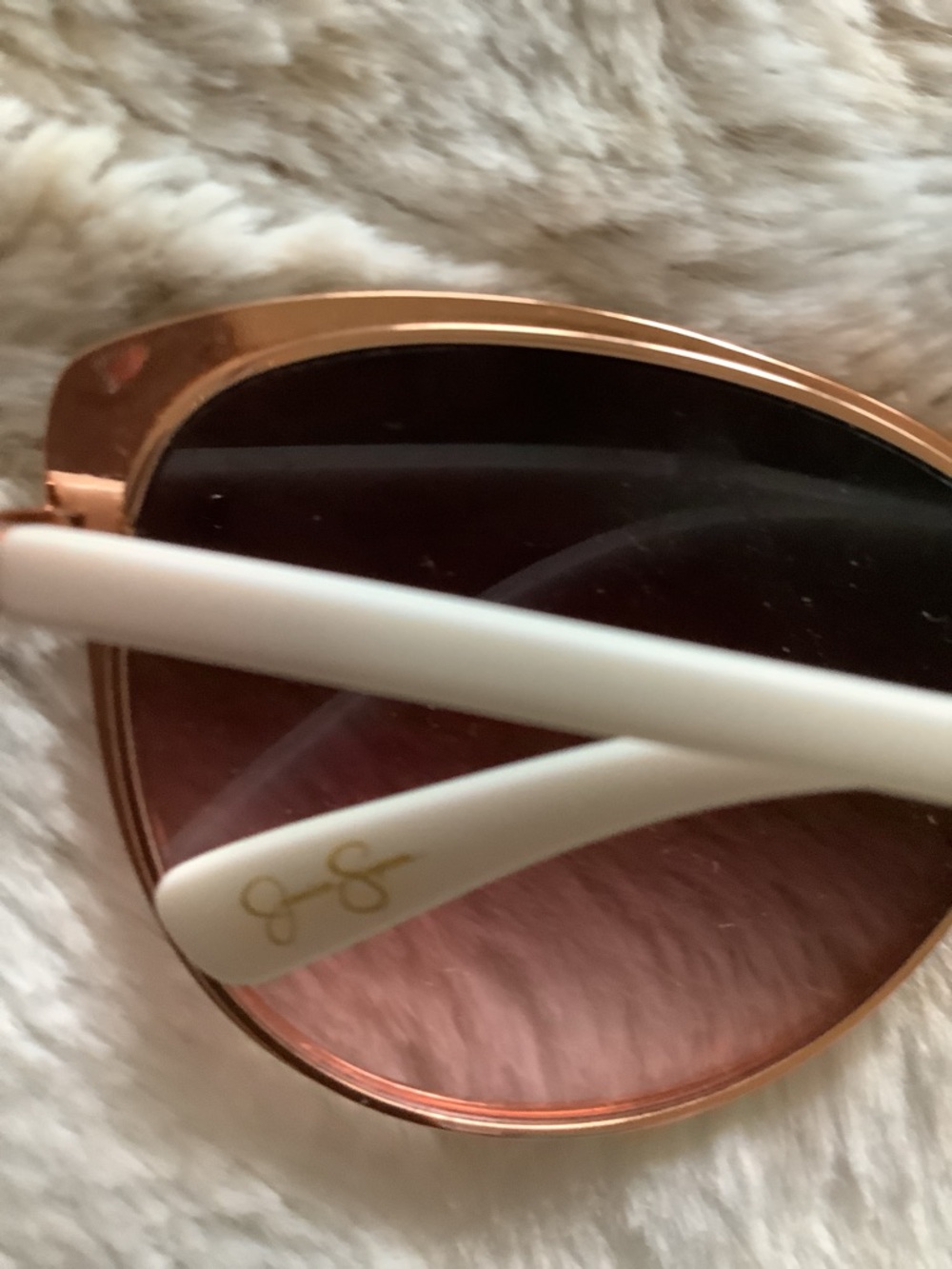 Jessica Simpson White Frame Sunglasses with Pink Lenses - Picture 5 of 6